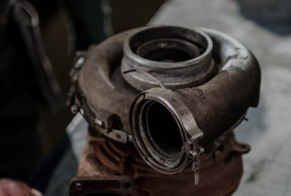 Wpływ jakości oleju silnikowego na turbosprężarki i ich regenerację.