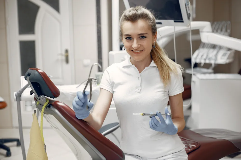 Jakie produkty są niezbędne w codziennej pracy dentysty?
